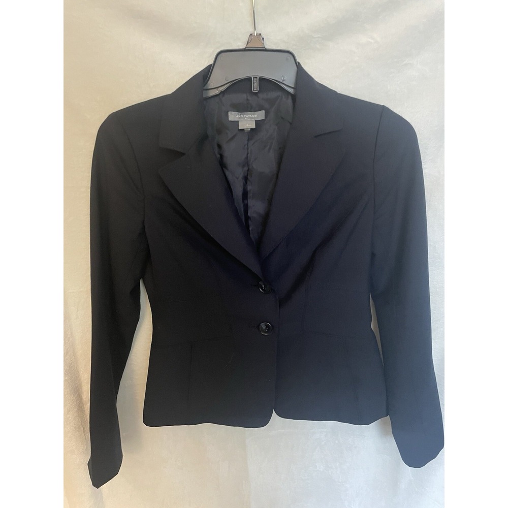 Ann Taylor Women's size 4 navy blue Blazer